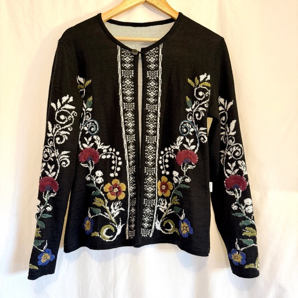 Simply Nature Design Embroidered Hanna Sweater - Picture 8 of 16